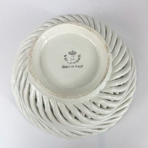 Capodimonte Italy Ceramic Basket Lattice Bowl With Holly Berry Applique - Picture 6 of 7